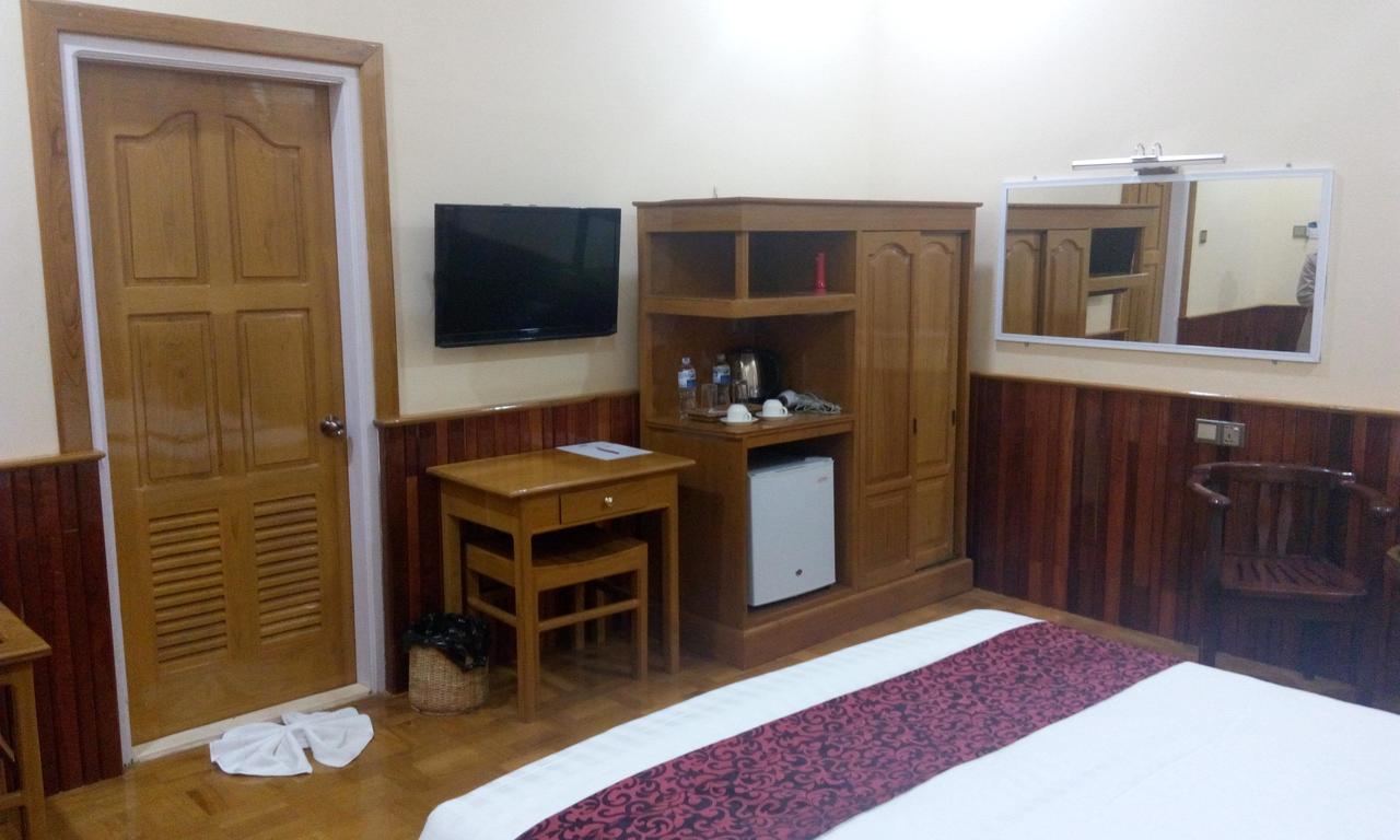 Hotel Juno Pakokku Exteriér fotografie