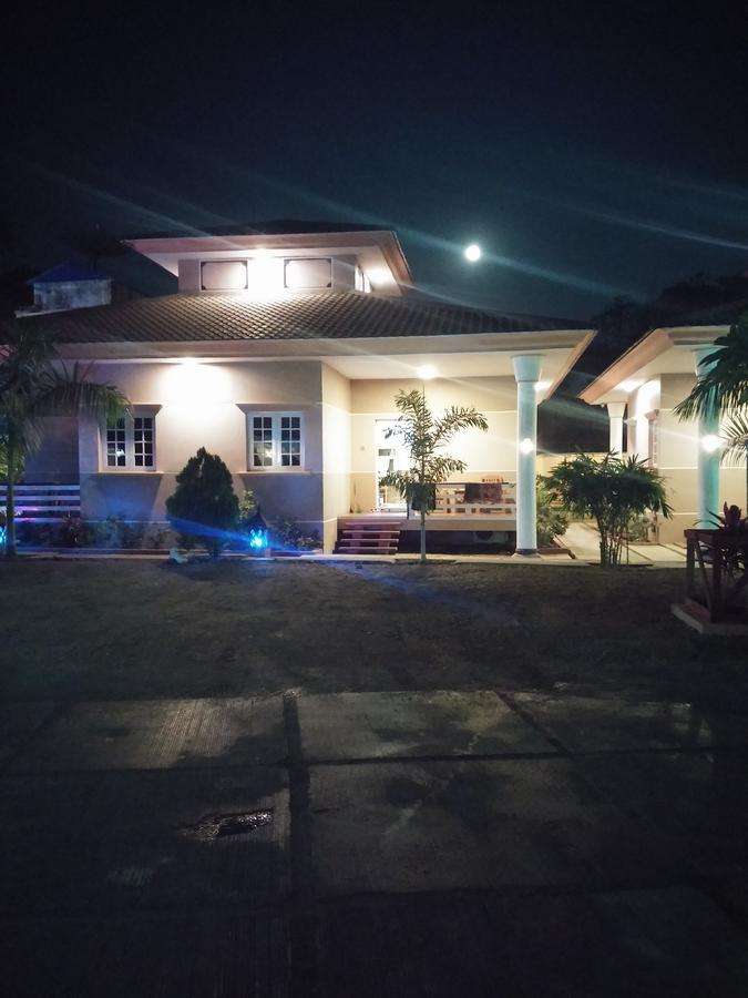 Hotel Juno Pakokku Exteriér fotografie
