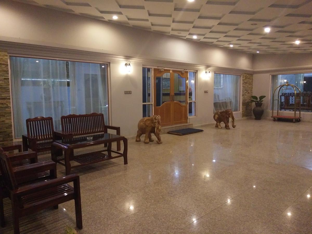 Hotel Juno Pakokku Exteriér fotografie